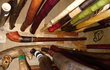 Nové didgeridoo 2016 Tomáše Dufka (TD) Nové didgeridoo 2016 Tomáše Dufka (TD)